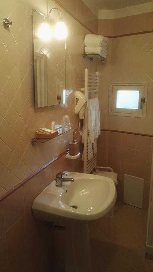Domus Angela B&B Трани Екстериор снимка