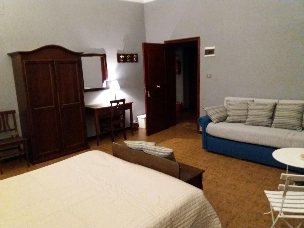 Domus Angela B&B Трани Екстериор снимка