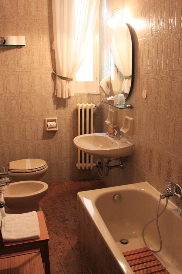 Domus Angela B&B Трани Екстериор снимка