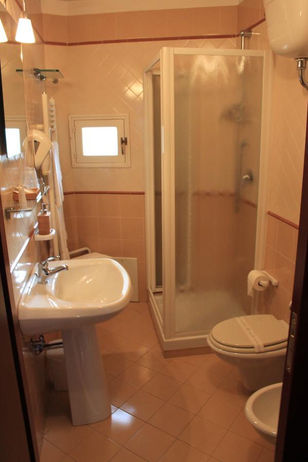 Domus Angela B&B Трани Екстериор снимка