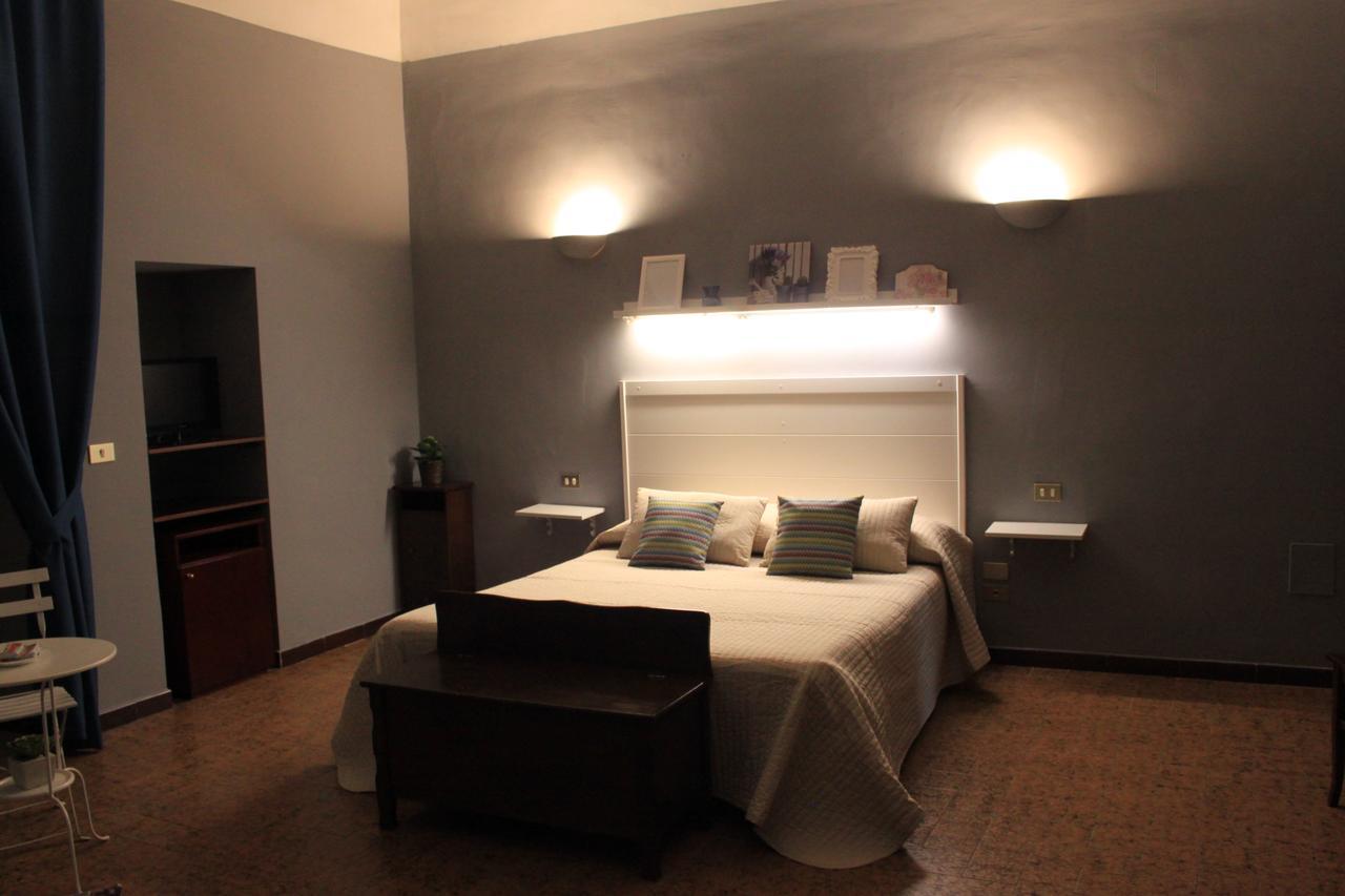Domus Angela B&B Трани Екстериор снимка
